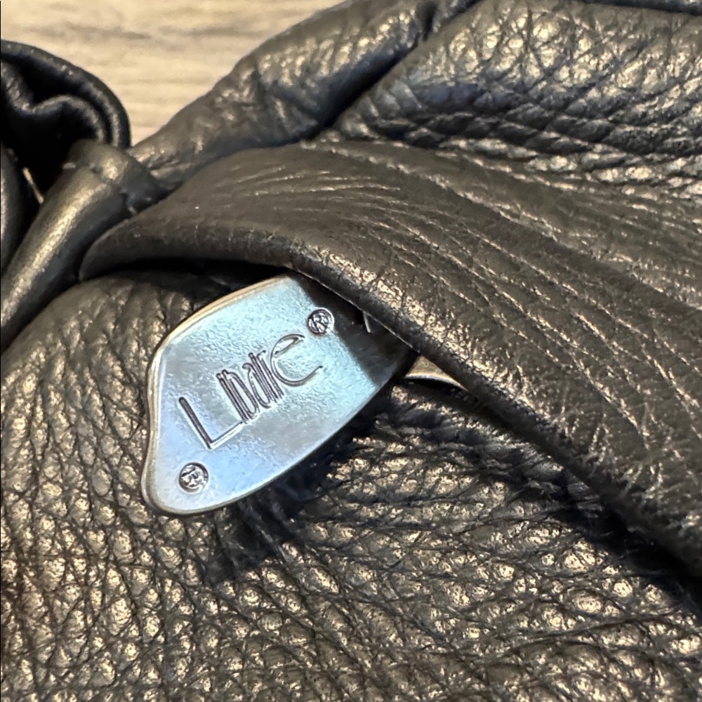 Libaire Women's Black Leather Crossbody Bag - Picture 9 of 9